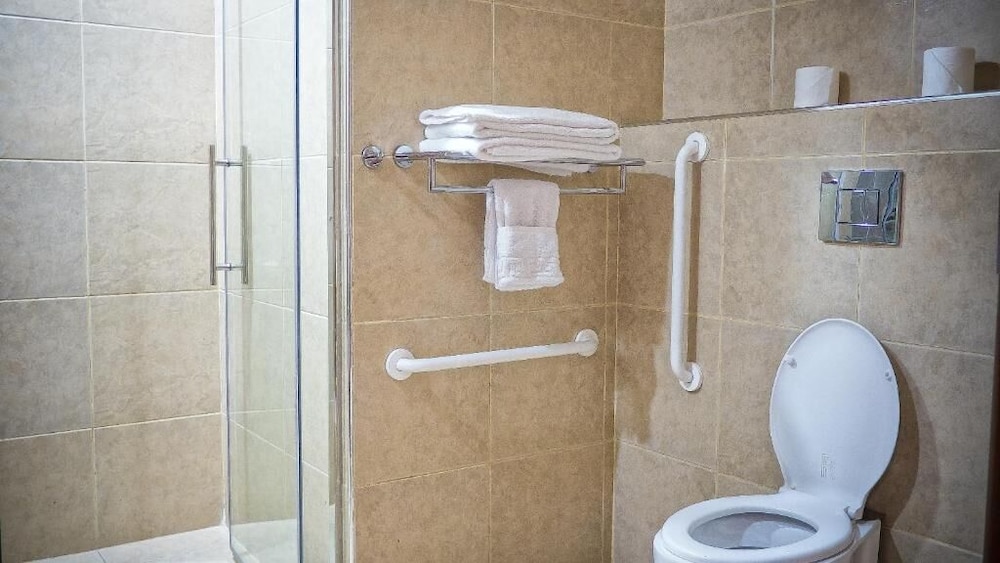 Standard Room, Mobility Accessible, Lake View photo 2