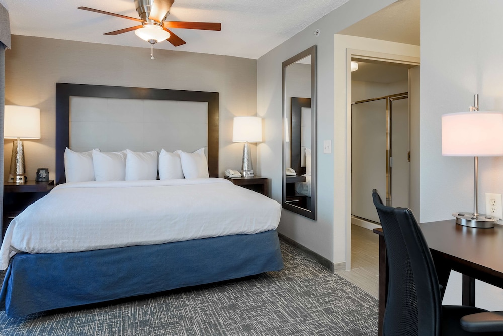 Studio, 1 King Bed, Accessible, Bathtub - Photo 1