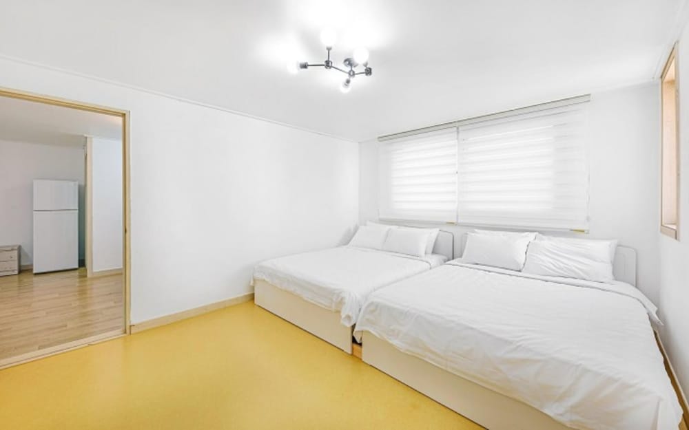 Room (Two Room 502)