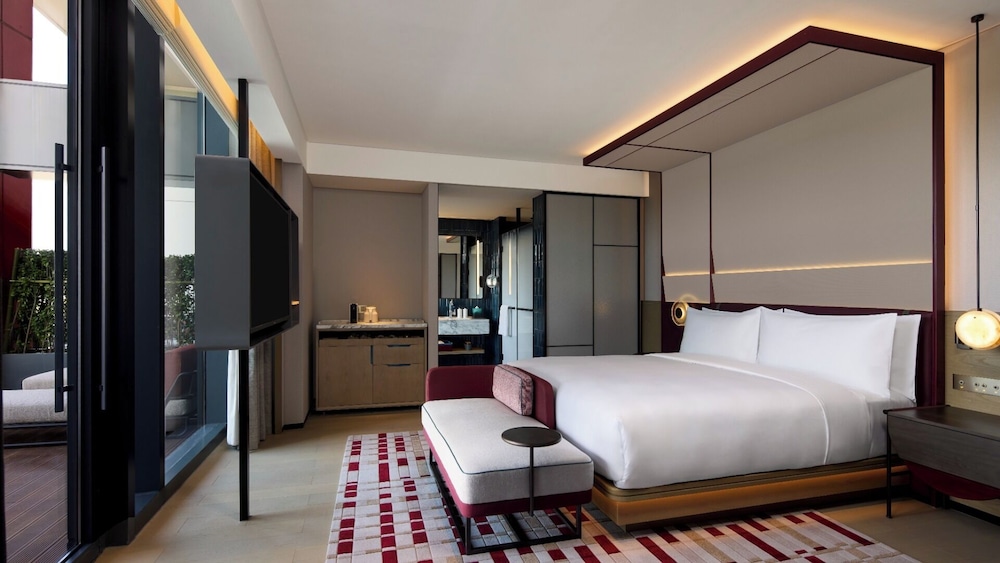 KING DELUXE ROOM WITH TERRACE