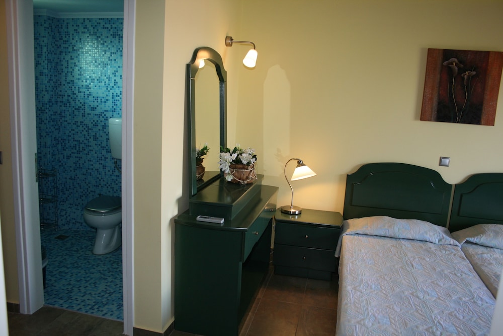 Triple Room photo 2