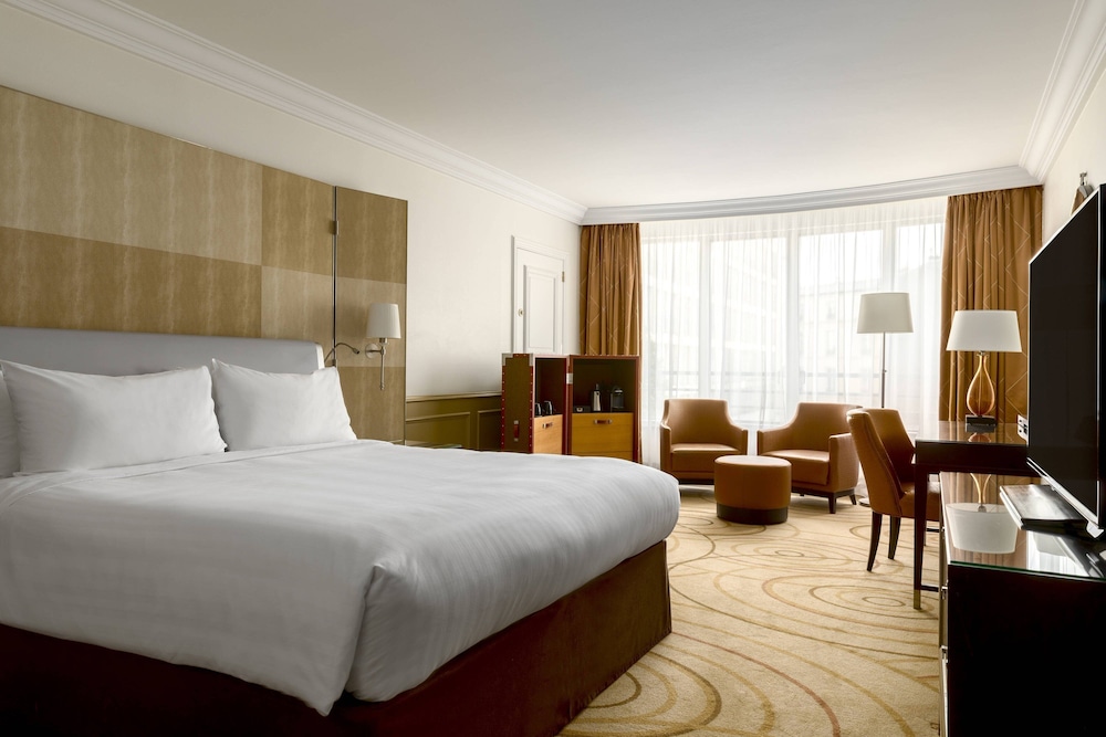 Superior Room, 1 King Bed