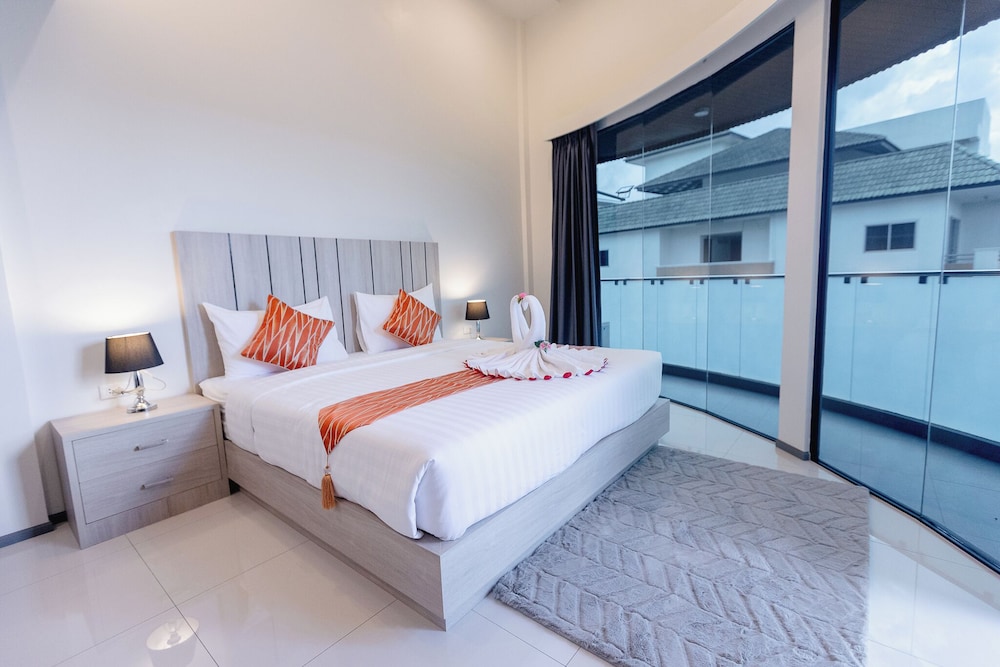 Deluxe Room - Photo 5