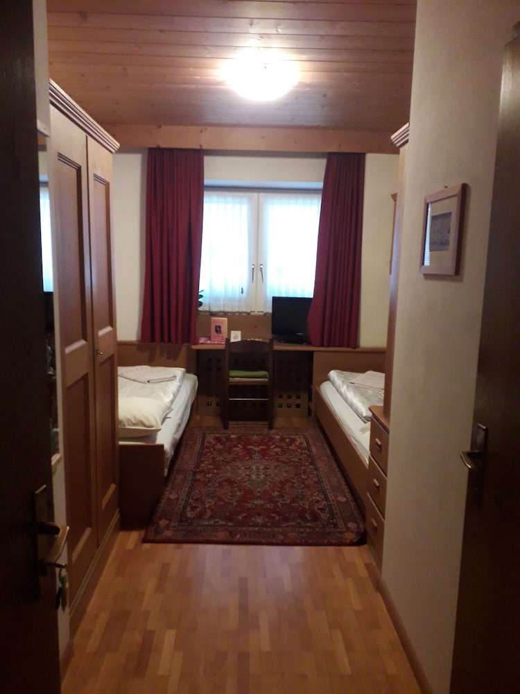 Economy Room photo 1