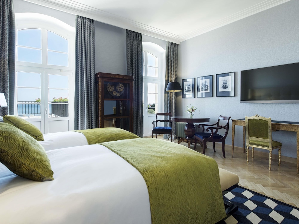 Suite, Multiple Beds, Terrace