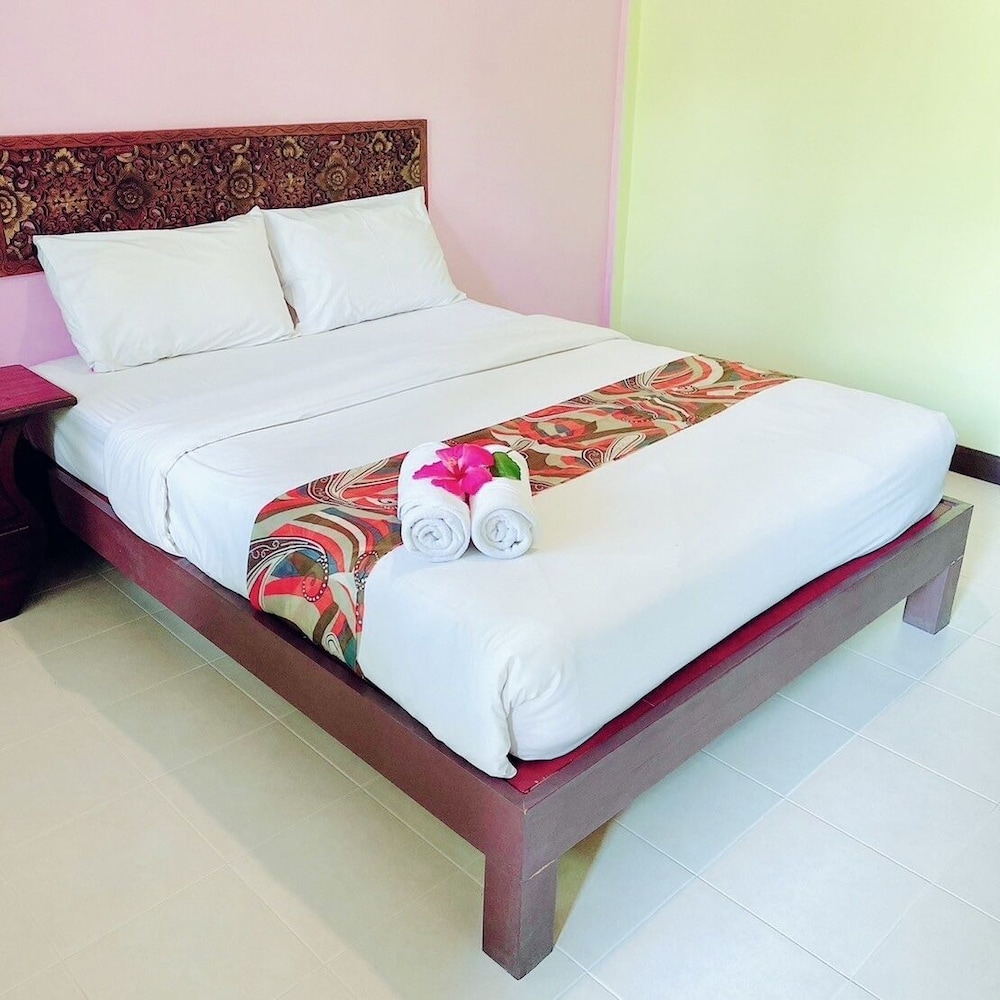 Standard Double Room - Photo 15