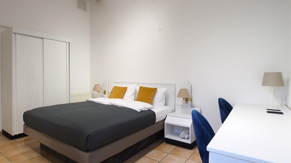 Basic Double Room