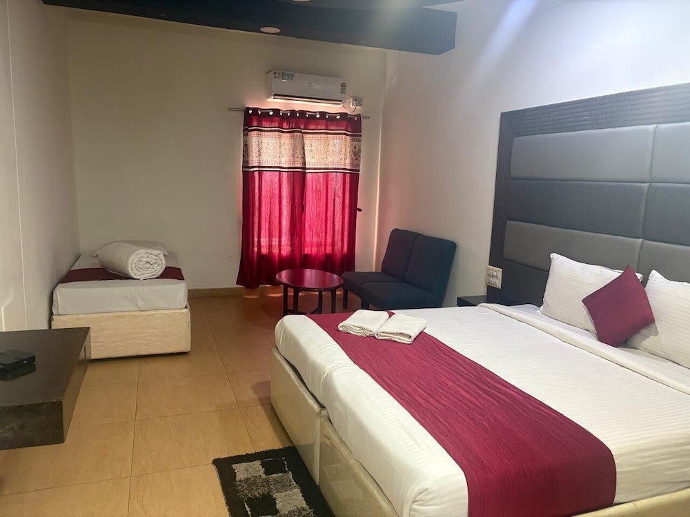 Deluxe Triple Room, Valley View photo 2
