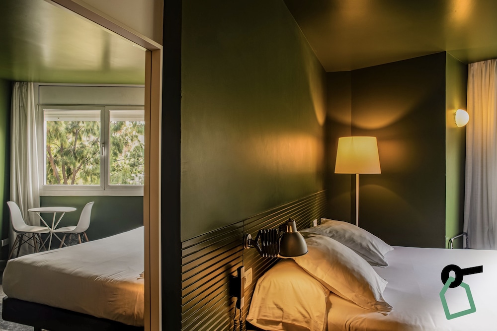Standard Double or Twin Room photo 3