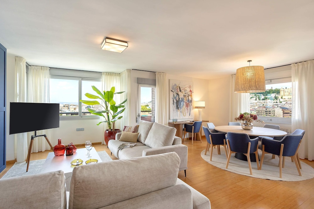 Apartamento (4 Dormitorios)
