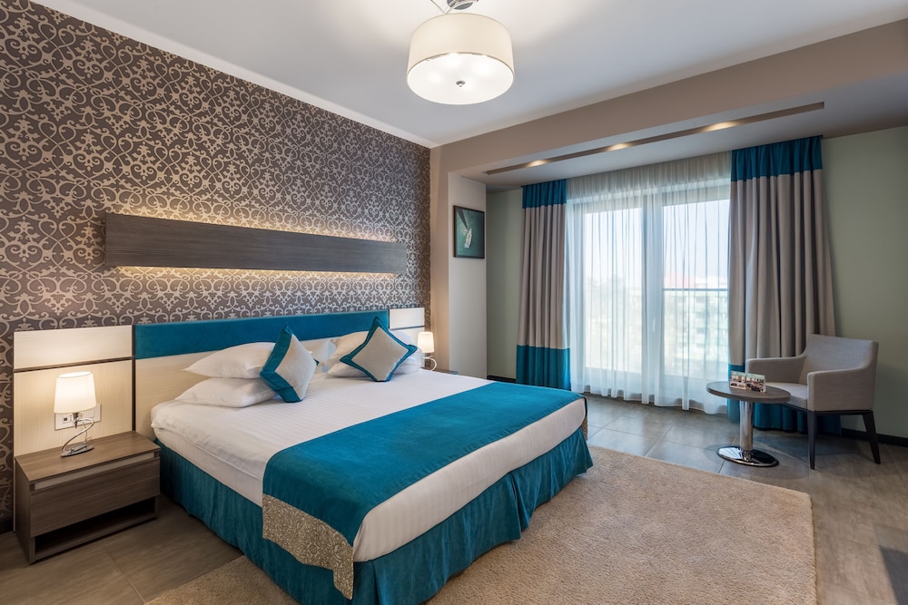 Superior Double Room, Jetted Tub, City View photo 3
