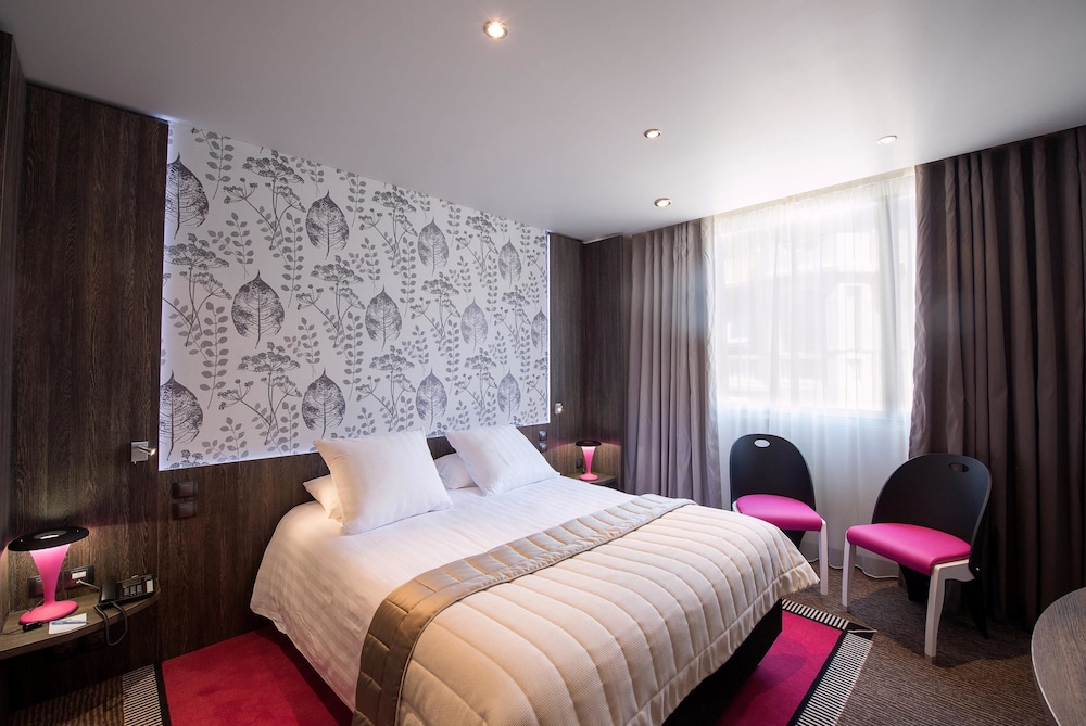 Executive Room - Photo 1