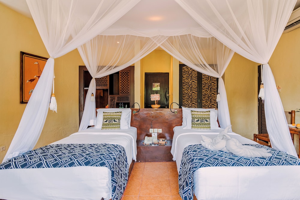 Twiga Deluxe Twin Room + Bali Safari Entrance & Safari Journey photo 2