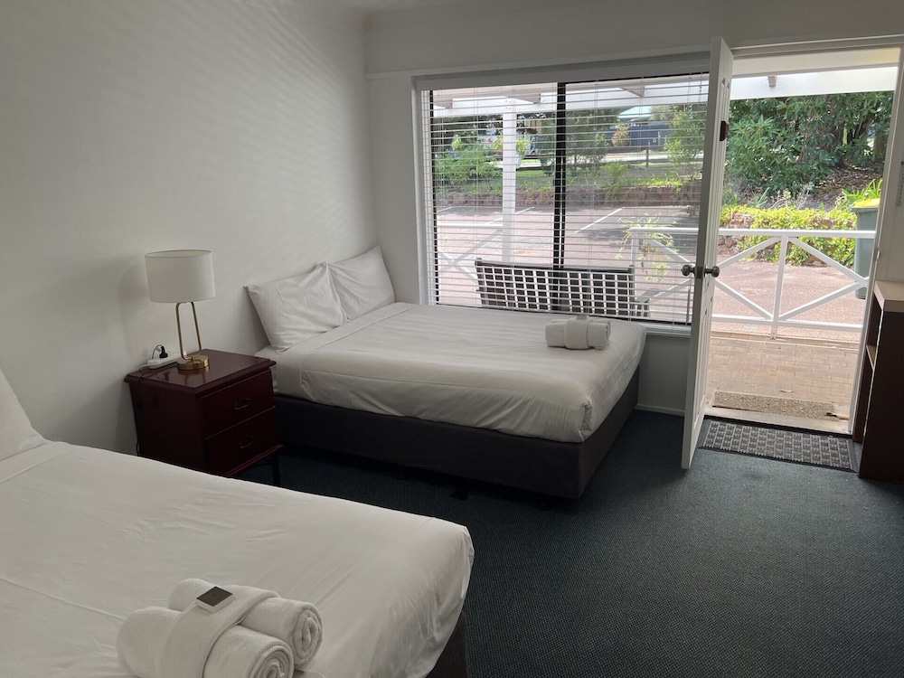 Basic Twin Room, 2 Double Beds photo 1
