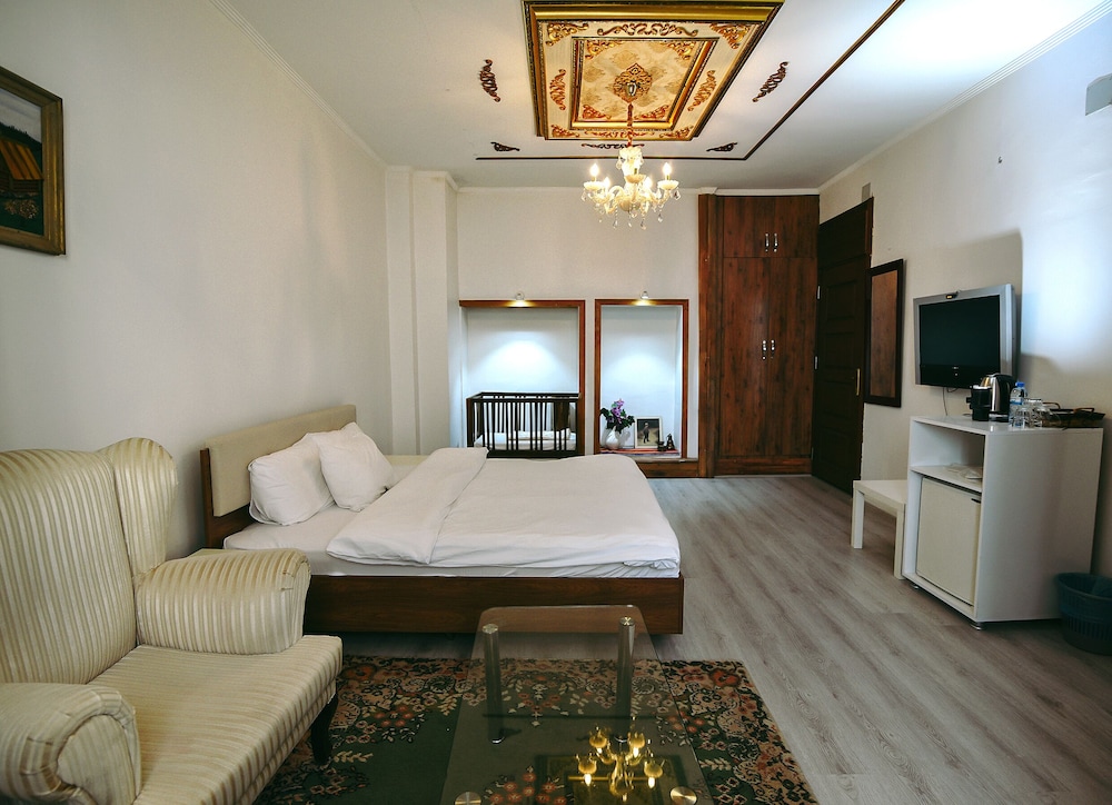 Standard Studio, 1 Bedroom photo 3