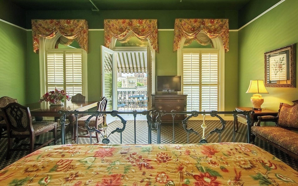 Available room