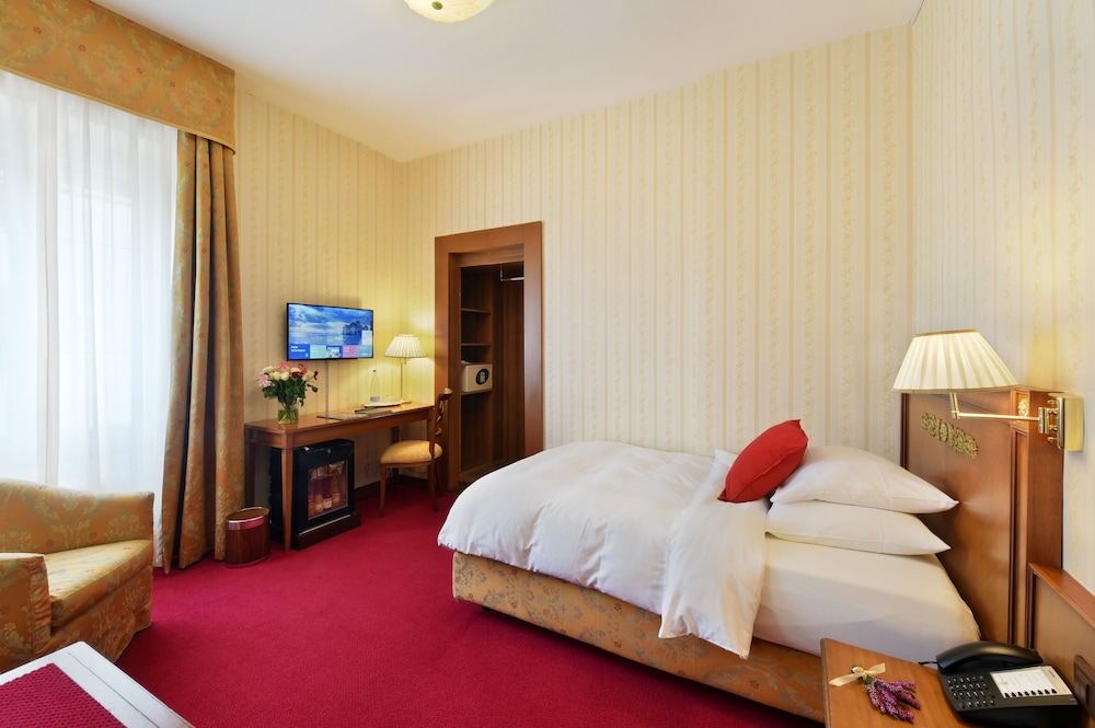 Standard Single Room, City View
