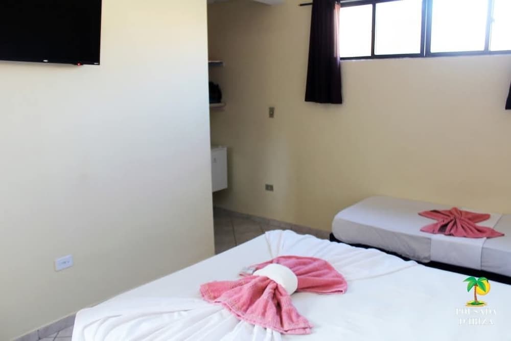 Deluxe Triple Room photo 1