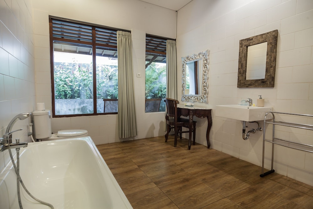 Deluxe Room with Garden View - Photo 5