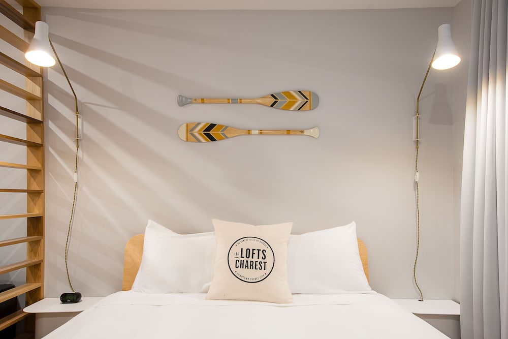 Loft, 1 Queen Bed and Sofa Bed, Half-Basement (LC102)