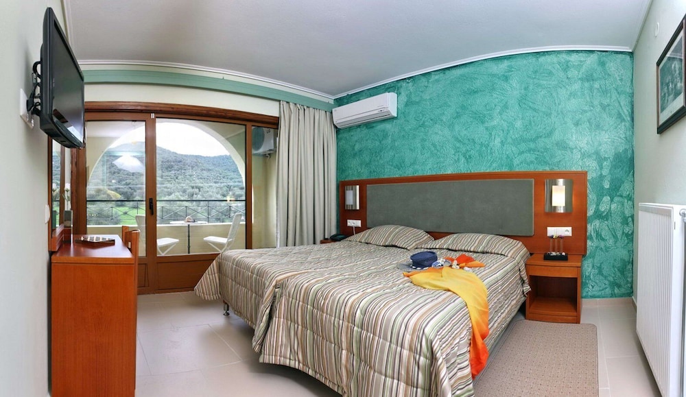 Basic Double or Twin Room photo 1