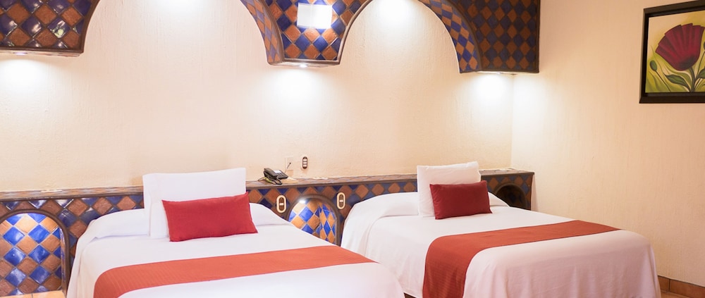 Standard Double Room, 2 Queen Beds, Accessible photo 3