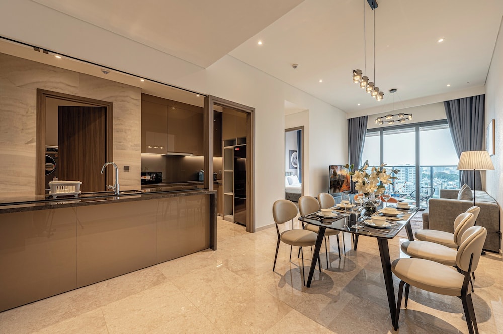 Presidential Suite, 3 Bedrooms, Club Lounge Access, City View