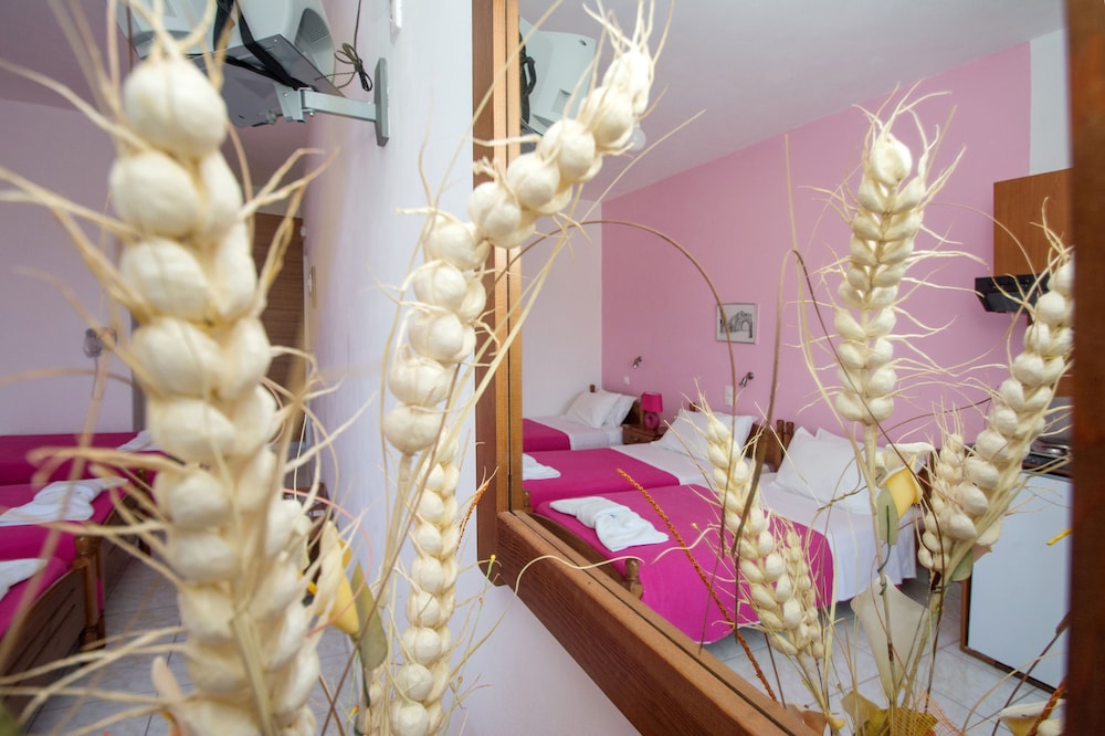 Standard Triple Room (Mountain View or Sea View) photo 1