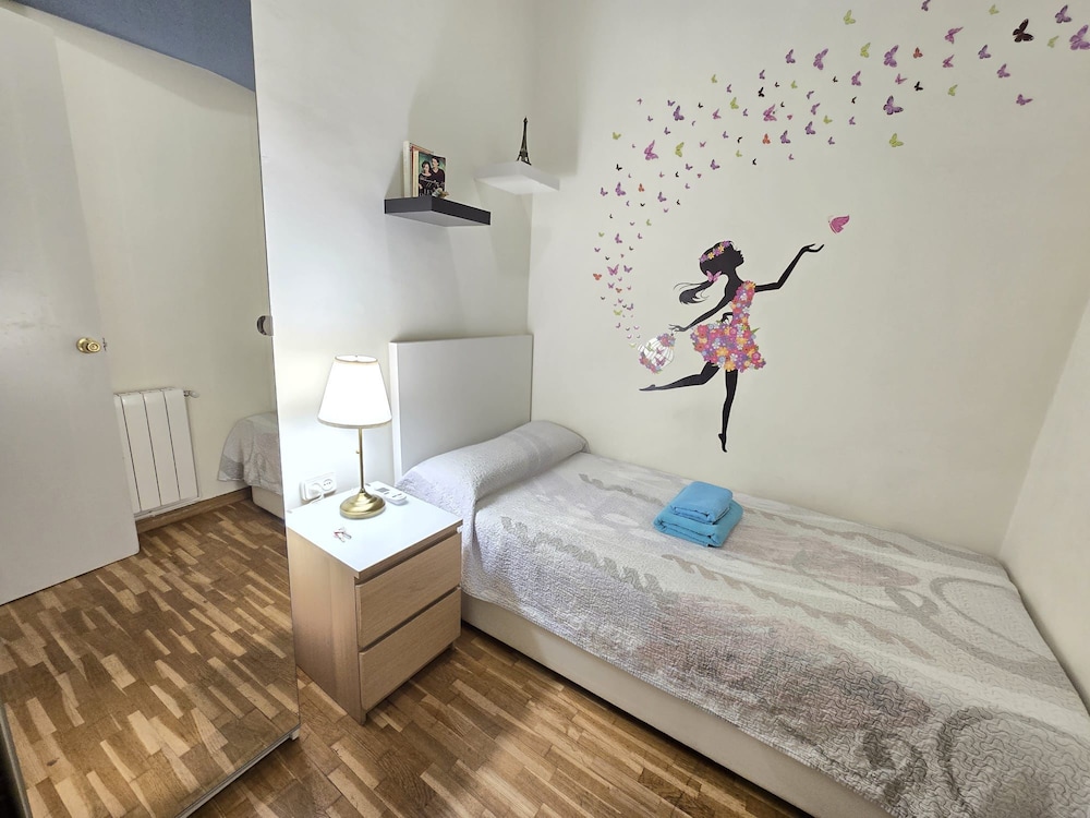Habitación Individual Económica, Baño Compartido
