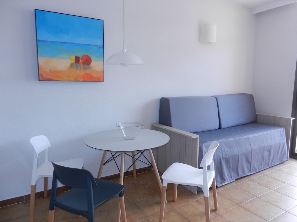 Apartment, 1 Bedroom, Balcony, Pool View (2-4 adults) - Photo 10