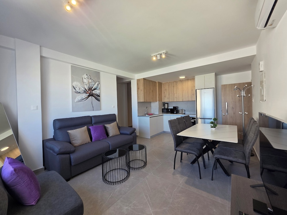 Family Apartment, Partial Sea View