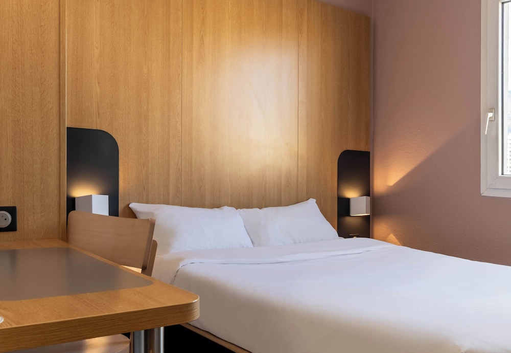 Double Room, Non Smoking - Photo 1