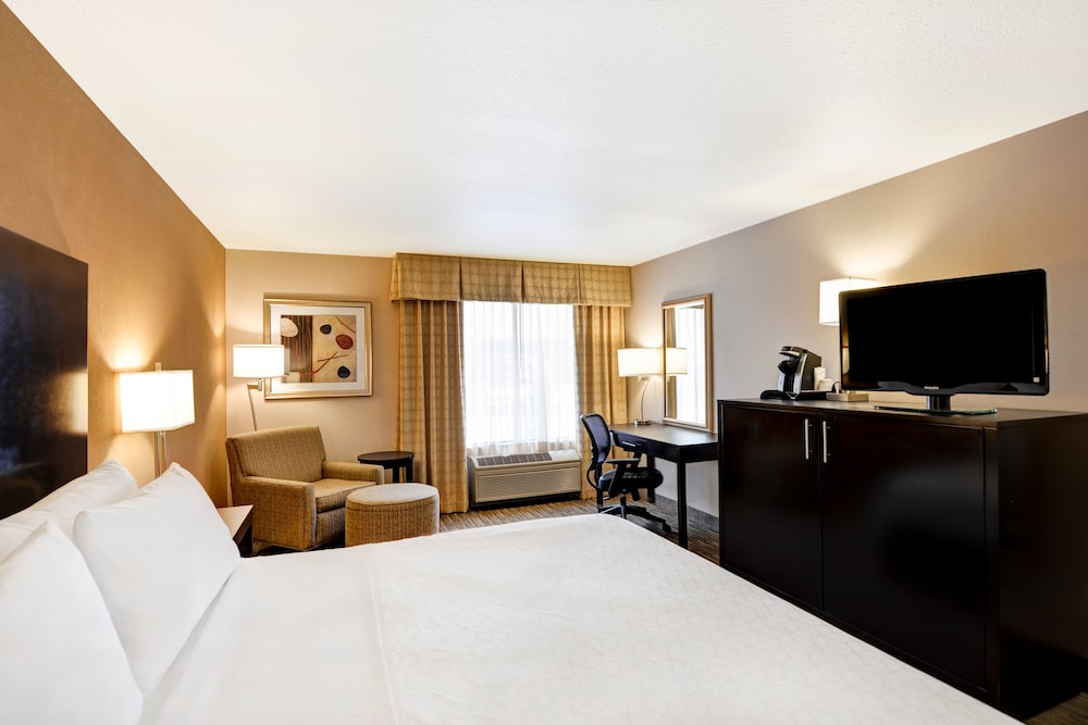 Standard Room, 1 King Bed - Photo 4