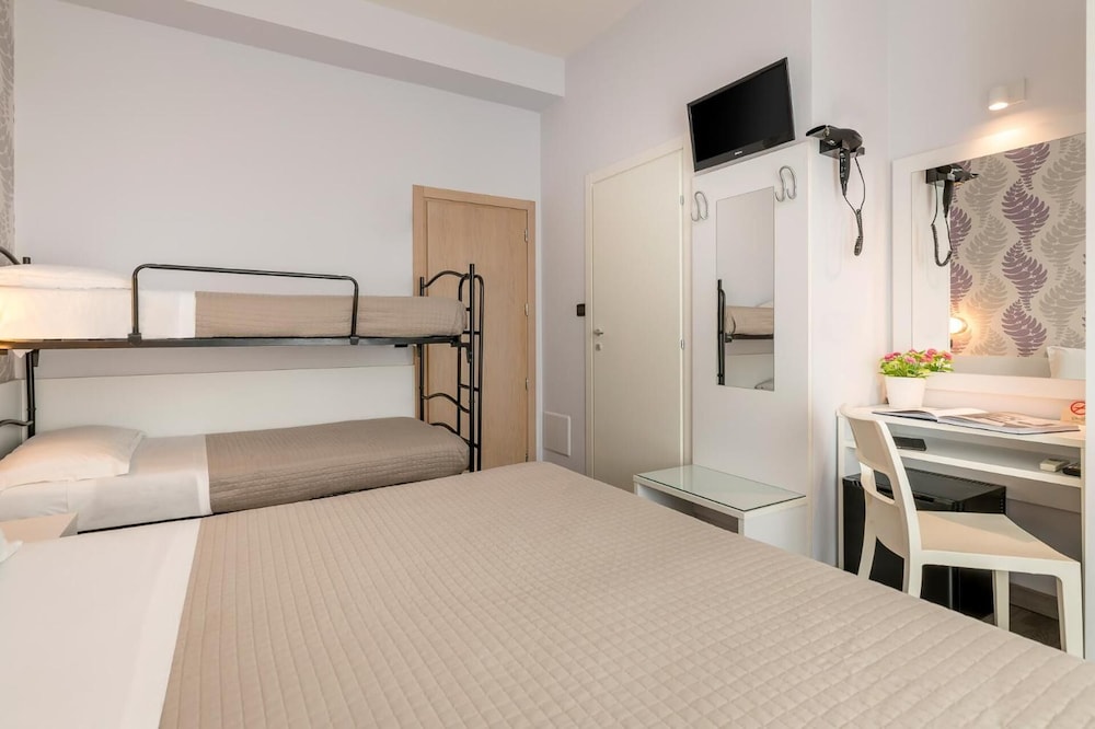 Superior Quadruple Room