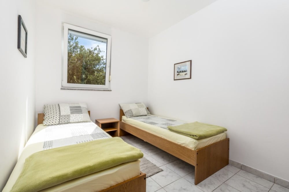 Apartment (Cathy - 50m from the beach - A4(4+1)) photo 1