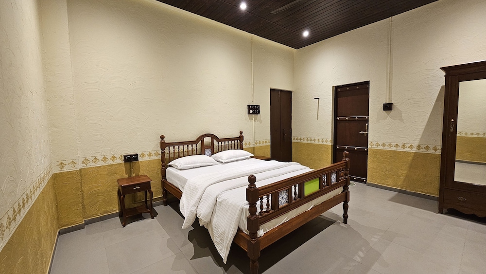 Deluxe Double Room, 1 Queen Bed, Garden View photo 1