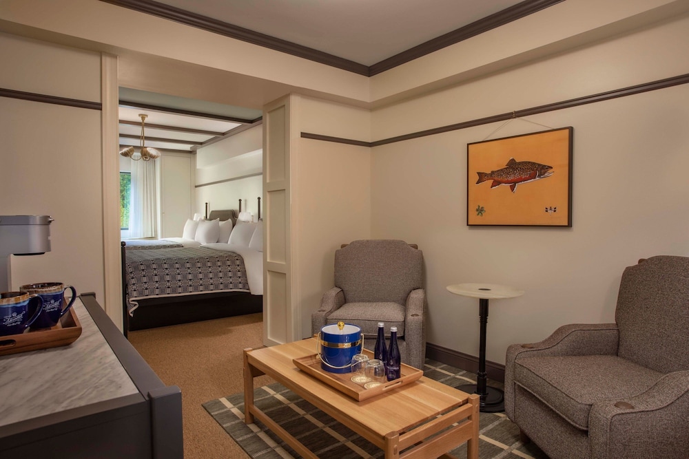 Room, 2 Queen Beds (Mobility/Hearing Accessible, Tub) photo 2
