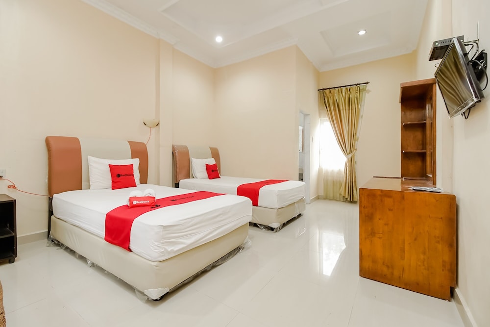 Twin Room (Reddoorz)