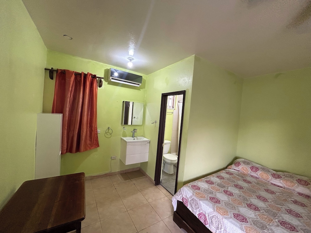 Standard Room, 2 Twin Beds photo 2