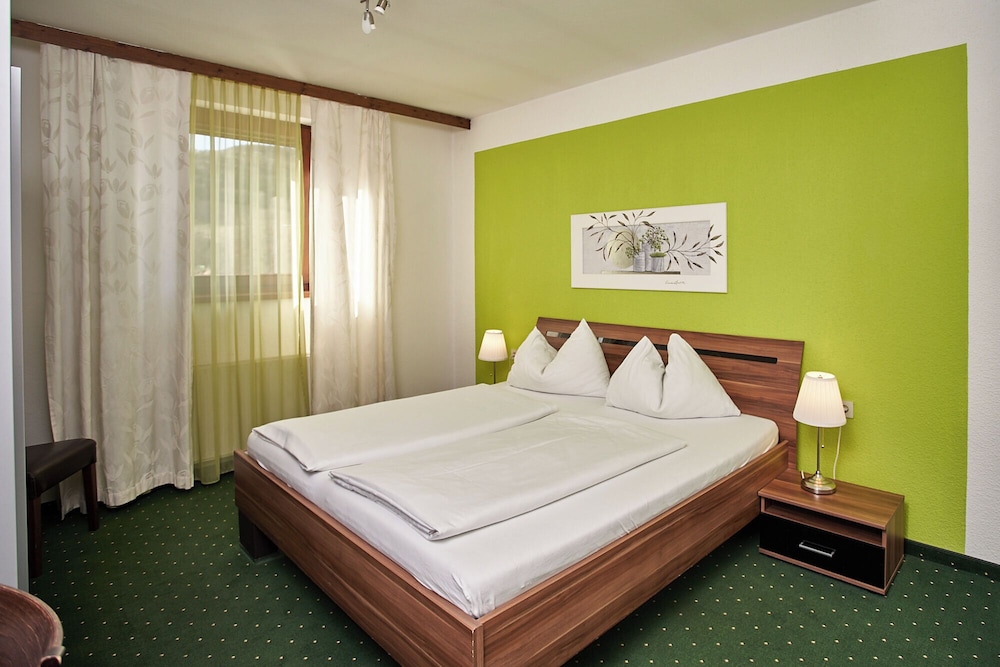Standard Double Room, Lake View - Photo 1