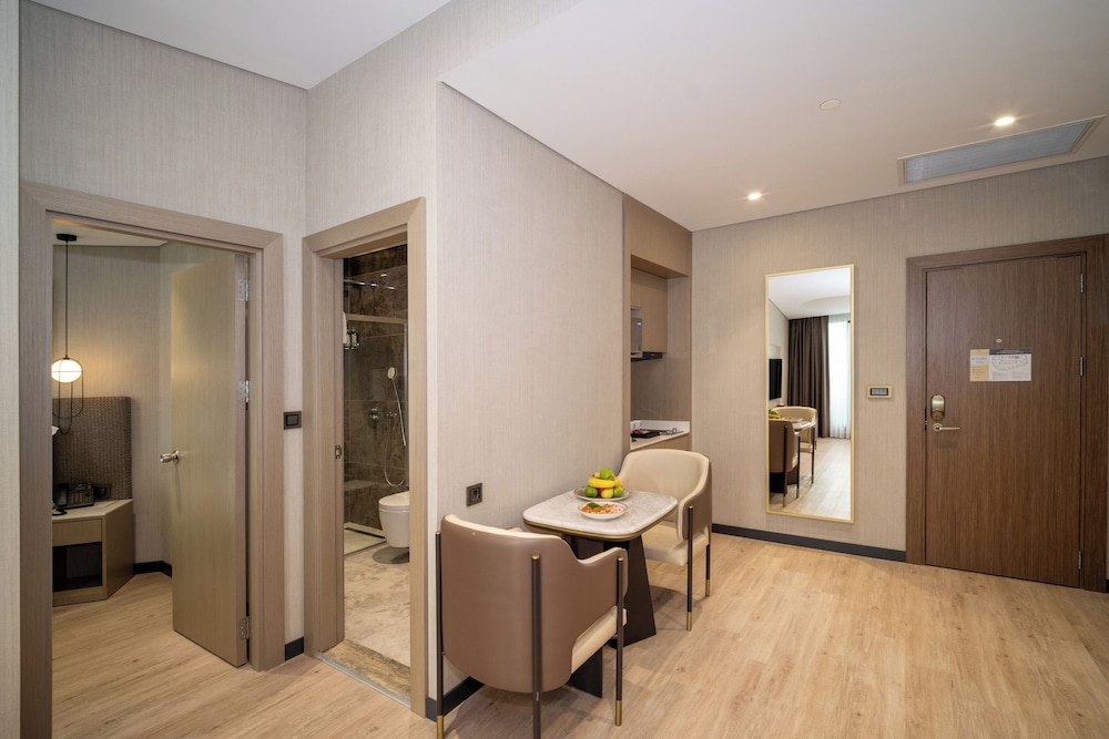 Comfort Suite photo 3
