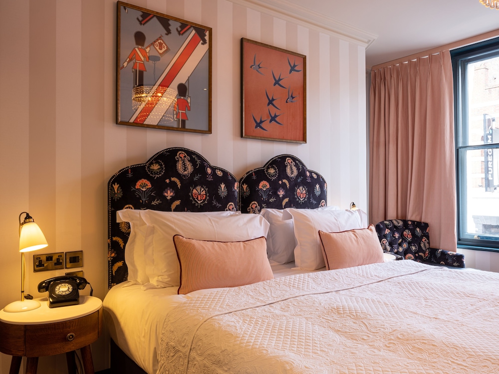 Deluxe Double Room photo 2