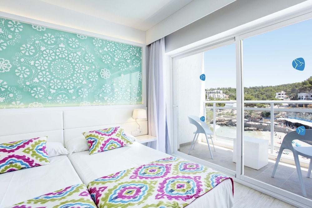 Double Room, Balcony, Partial Sea View photo 2