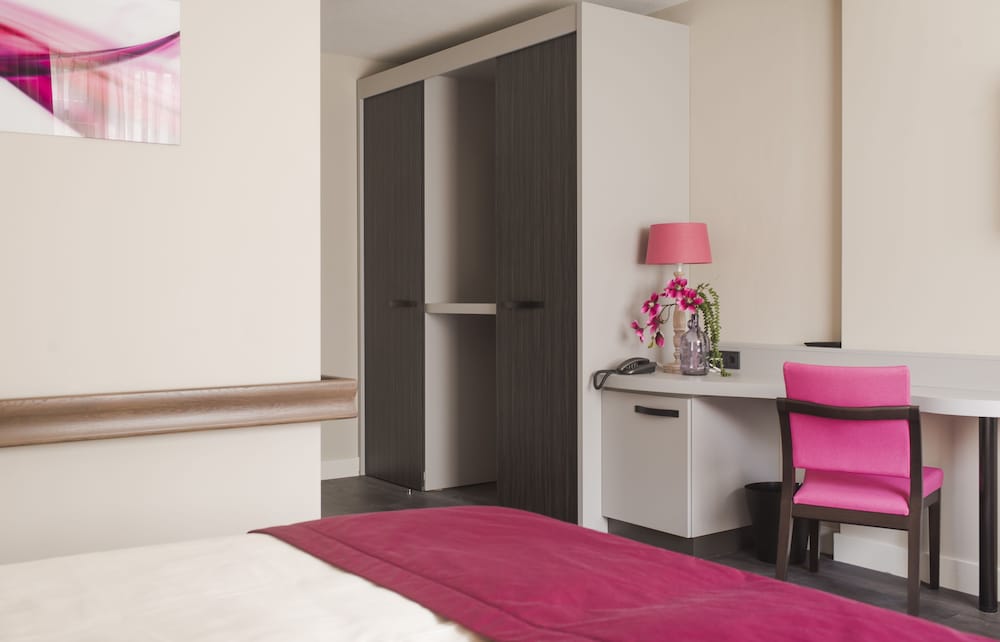 Deluxe Room, 2 Twin Beds photo 2