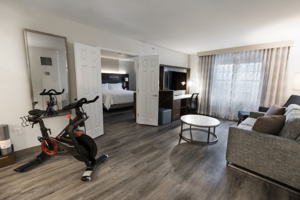 Suite, 1 Bedroom photo 2
