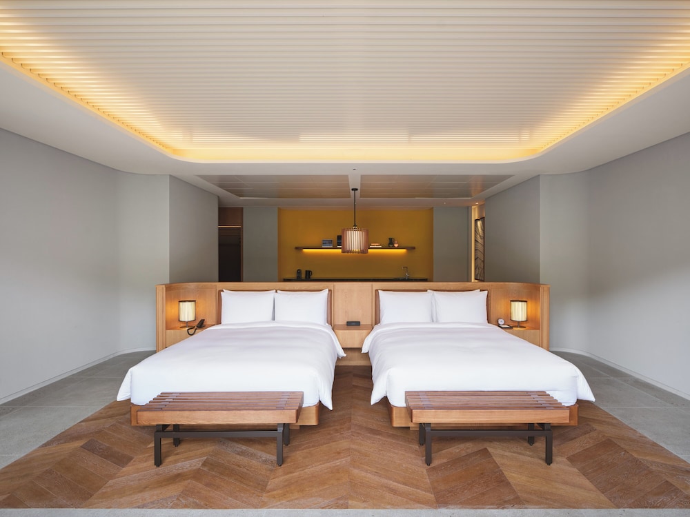 Cabin X Mansion Pool House (A SPIRIT OF JOURNEY Free Access for 4 + 2 Free parking) - Photo 1