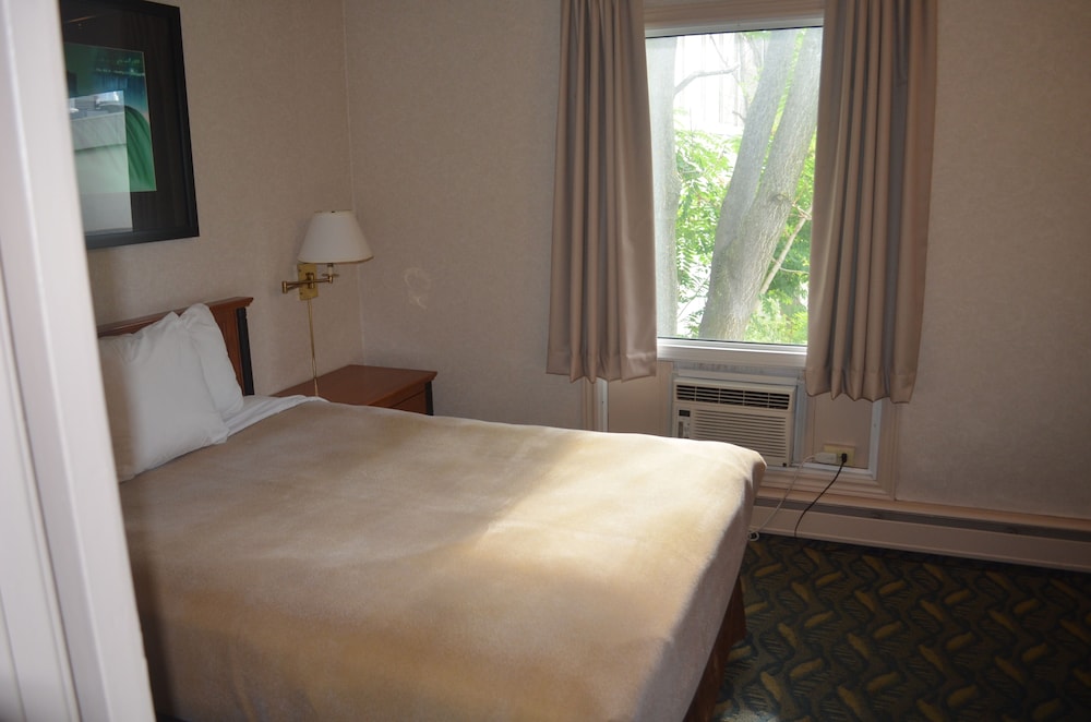 Room, Multiple Beds, Non Smoking photo 3