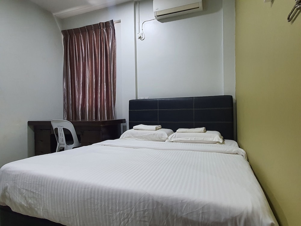 Room, 2 Bedrooms