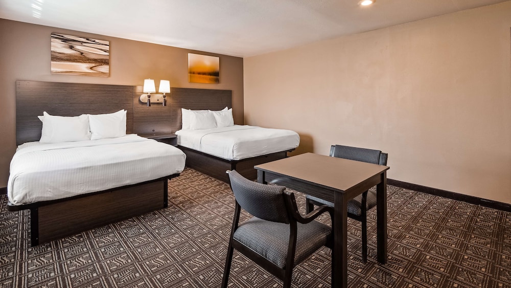 Standard Room, 2 Queen Beds, Non Smoking (No Pets in room type) photo 1