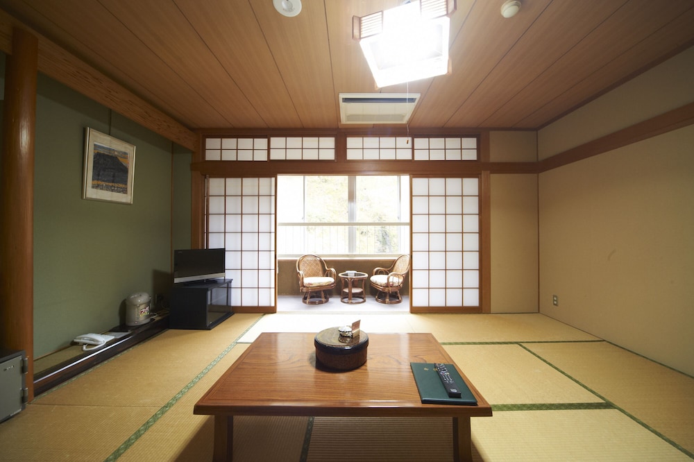 Japanese Style Room, Room size up to property, Free WiFi, Smoking photo 3